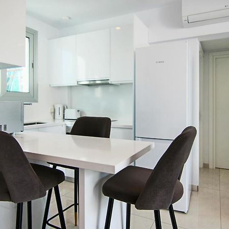 Ferienwohnung Phaedrus Living - Seaside Executive Flat Harbour 208 Paphos Exterior foto
